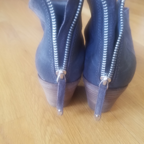 Suede Booties Dolce Vita - Picture 2 of 4